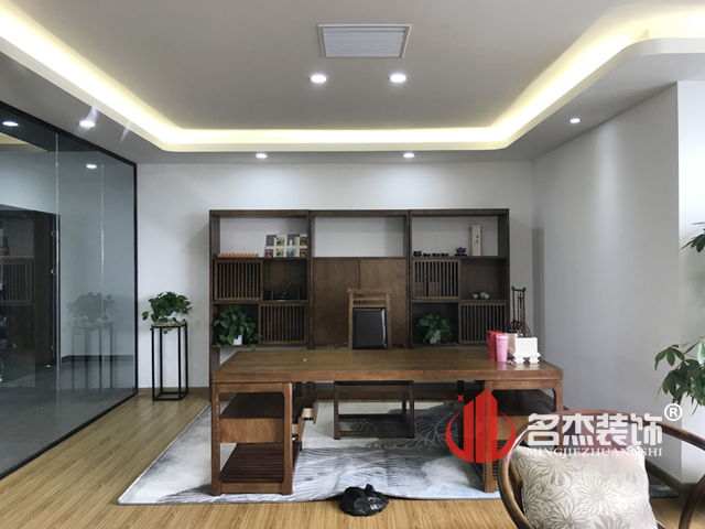乐博士办公室粉色视频WWW在线观看完工照.jpg