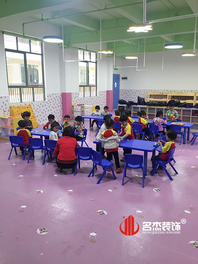 幼儿园教室粉色视频WWW在线观看.jpg