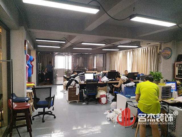 办公室粉色视频WWW在线观看.jpg