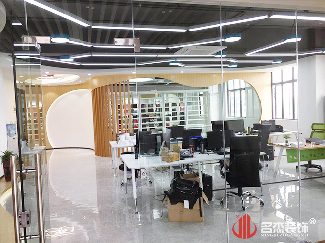 办公室粉色视频WWW在线观看