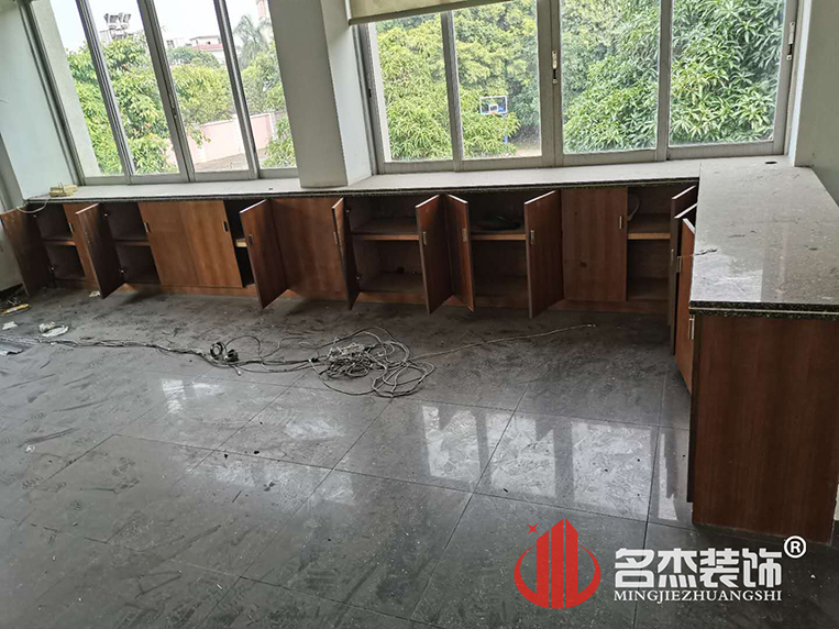 办公室粉色视频WWW在线观看