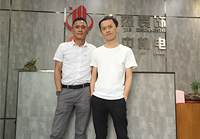 设计师设计出来的东西很专业，很时尚！